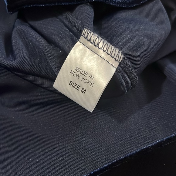 Petersyn Off The Shoulder Blue Velvet Top Size Medium - Picture 7 of 11